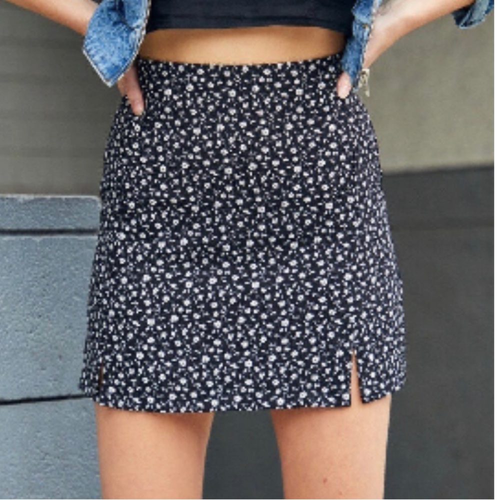 Brandy Melville cara skirt